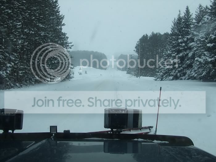 08morethan4ftsnow003.jpg
