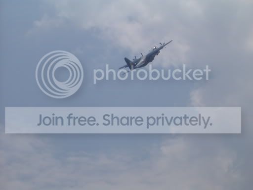 airshow5-27-06_angels_c130.jpg