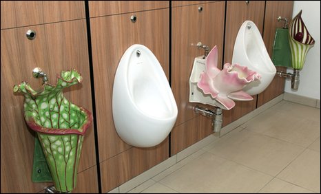 _47412149_dobbies_aberdeen_toilets_466282.jpg
