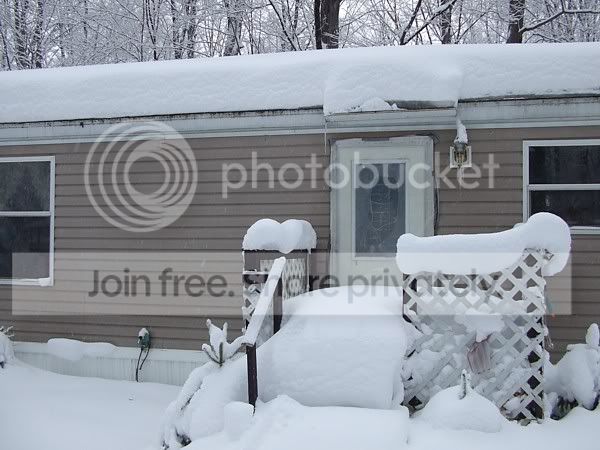 08morethan4ftsnow016.jpg