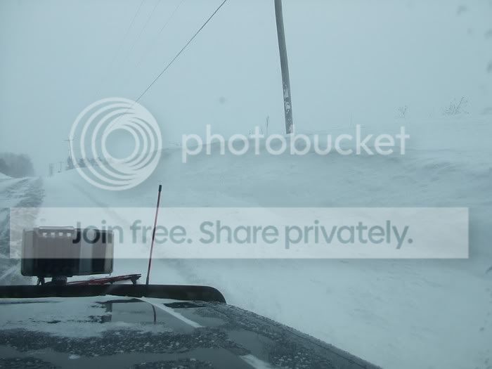 08morethan4ftsnow006.jpg
