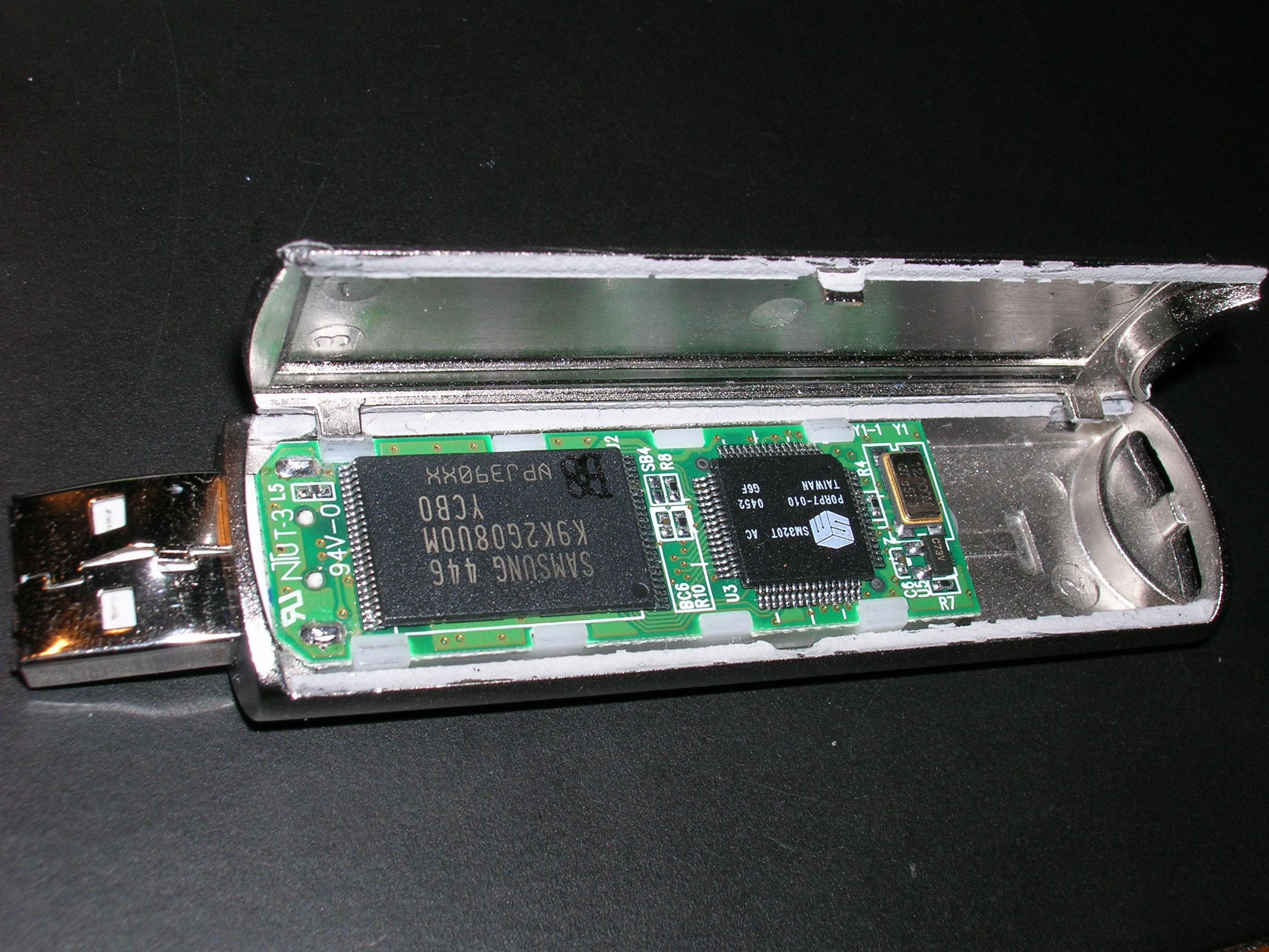 USB_Drive_Open.jpg